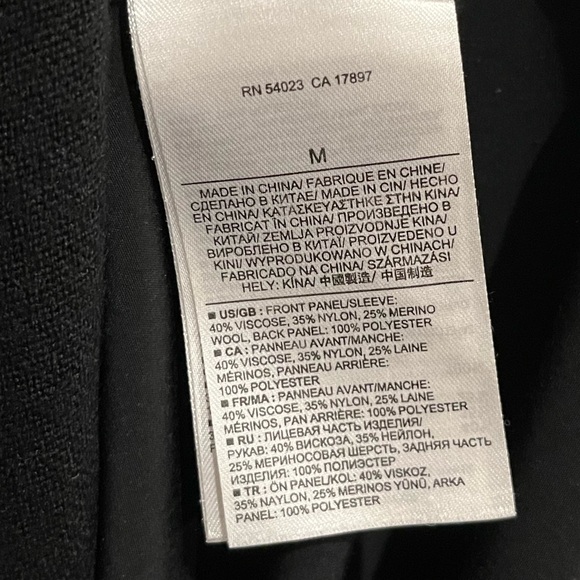 Banana Republic Black V-neck Mixed Media Sweater- M - Picture 4 of 4